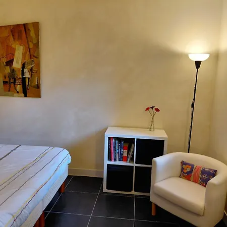 Cozy Lit Queensize Avec Salle De Bain Et Wc Prives *